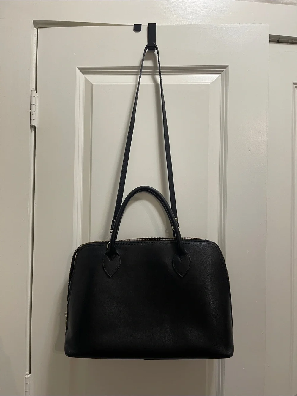 Classic Black Women’s Leather Satchel - Unbranded Italian made